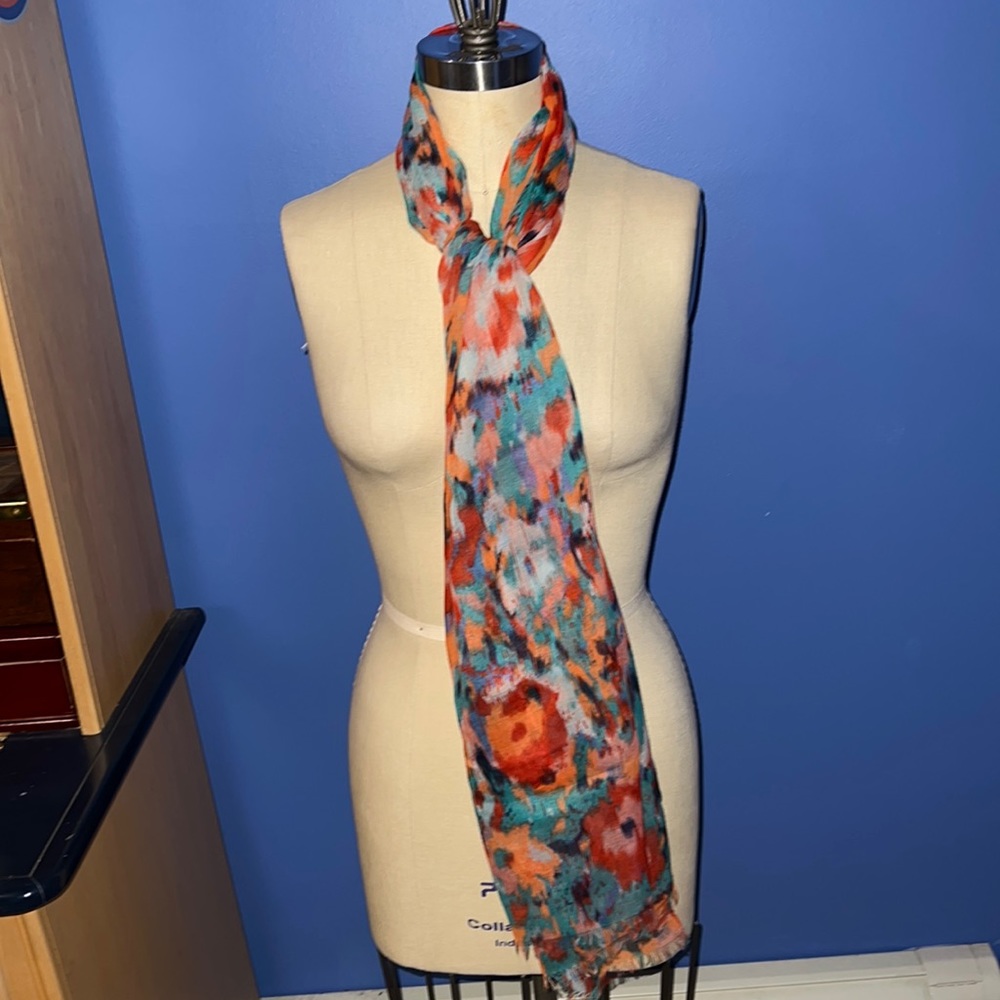 Pretty Ruyi Scarf/Wrap - Picture 2 of 5